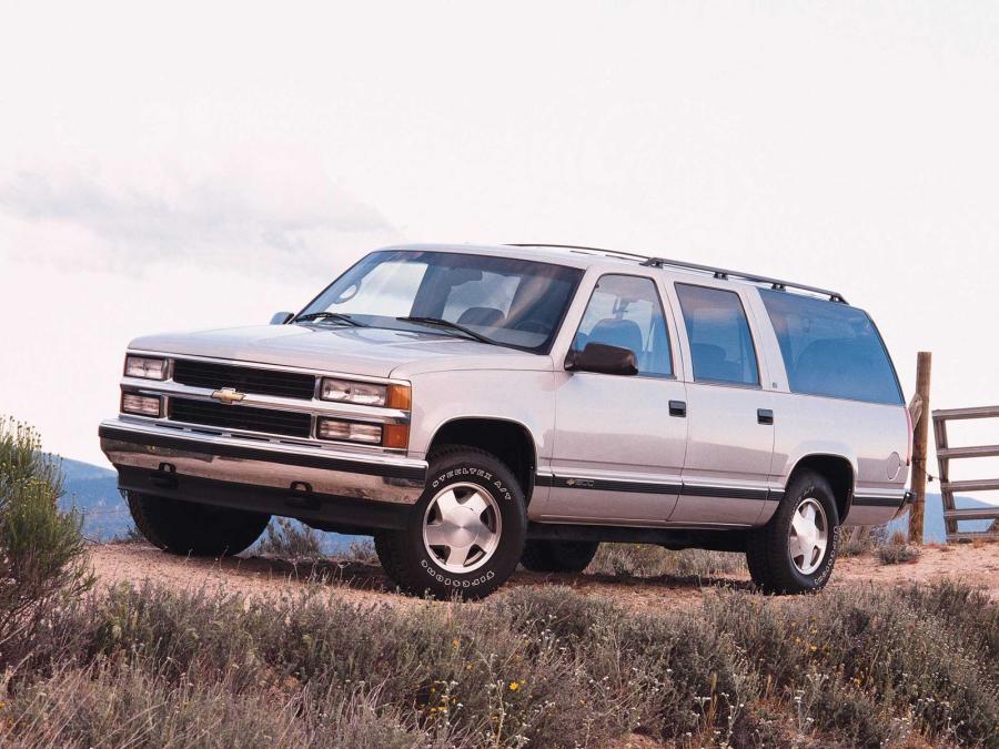  Chevrolet Suburban 1994 года  (фото 14 из 26)